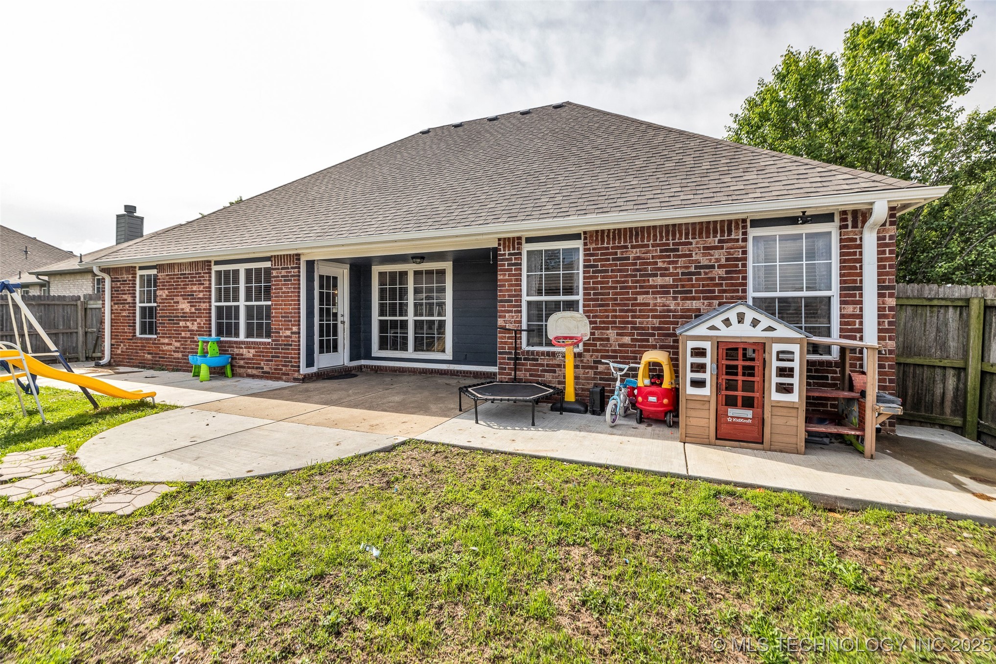 20213 E 33rd Place S Property Photo 42