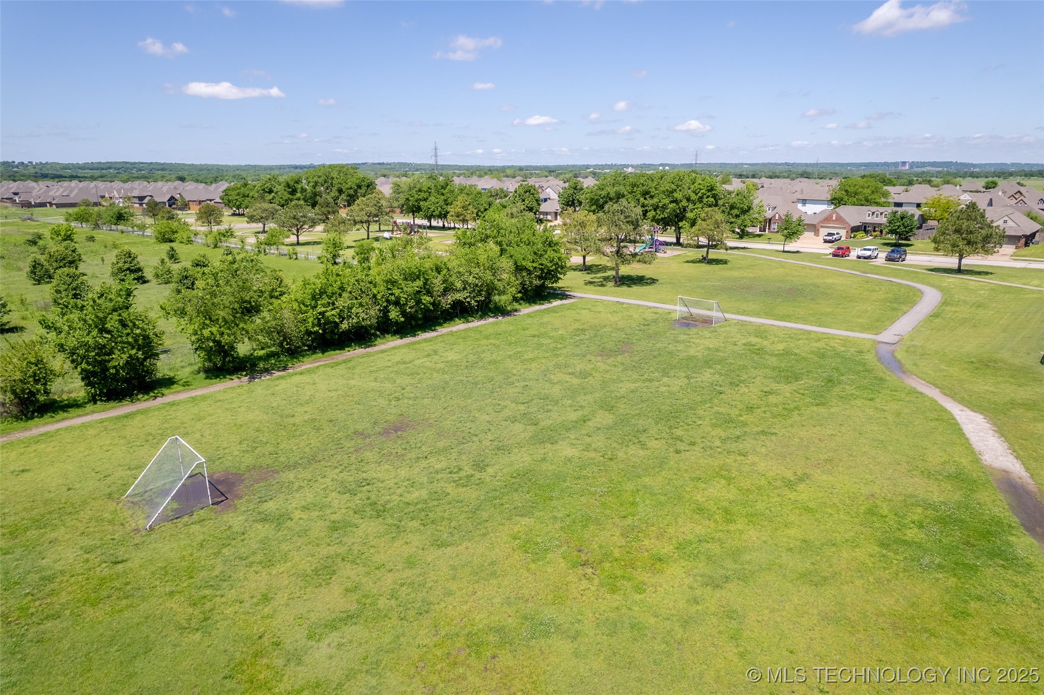 20213 E 33rd Place S Property Photo 45