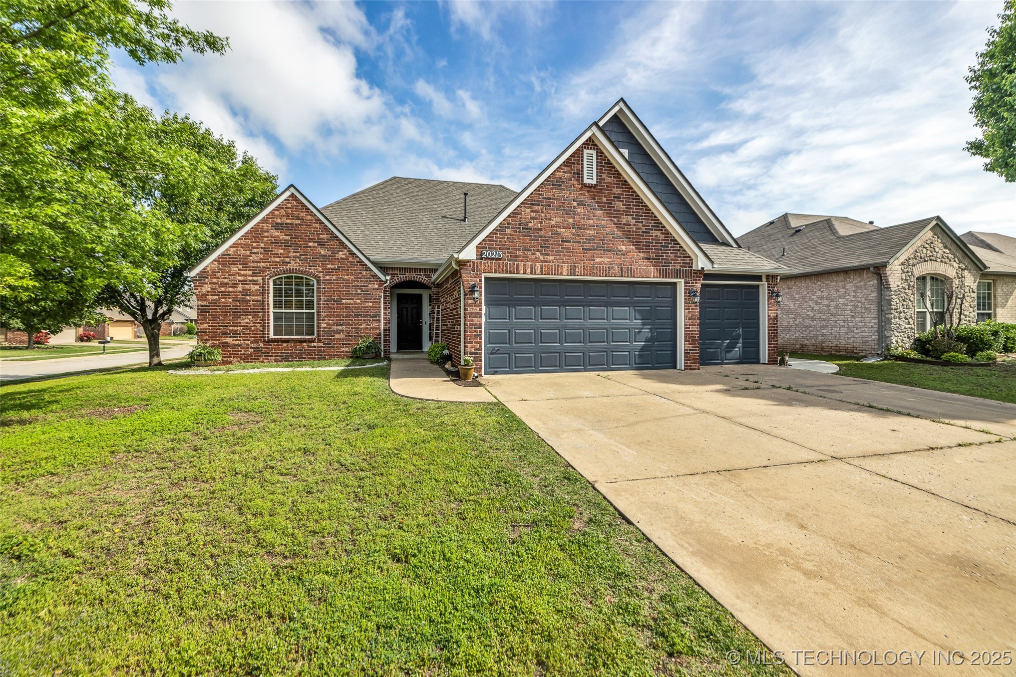 20213 E 33rd Place S Property Photo 47
