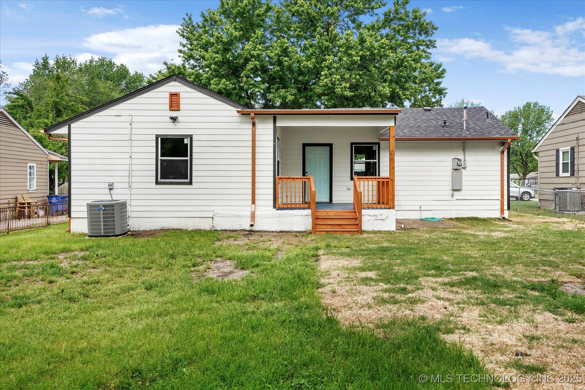 1615 N 68th East Avenue Property Photo 25