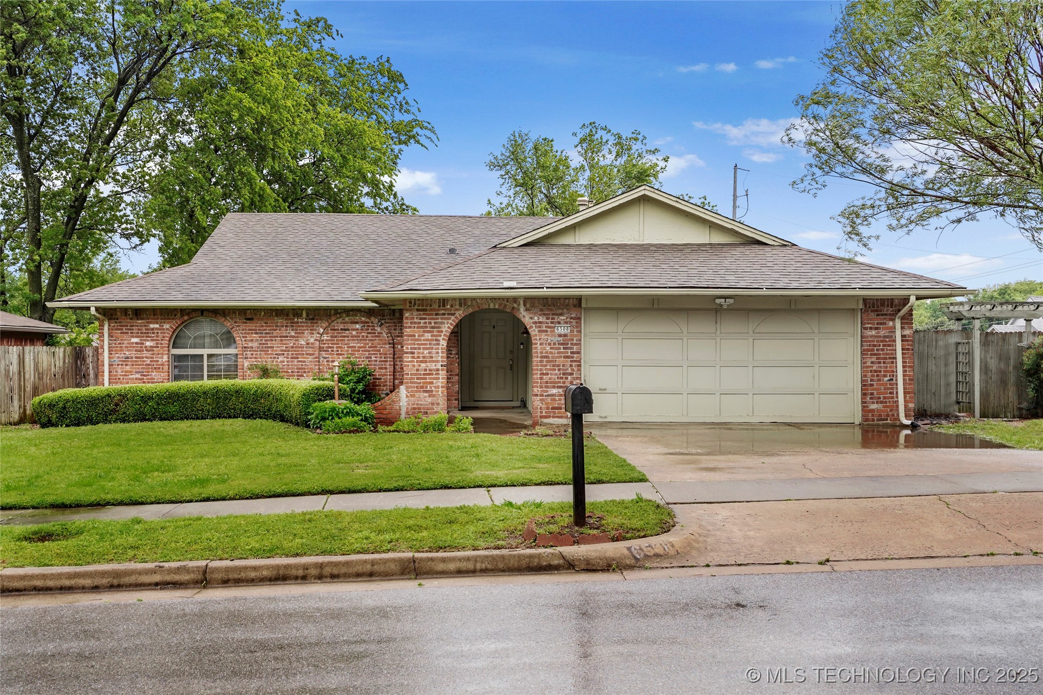 6508 E 74th Street Property Photo