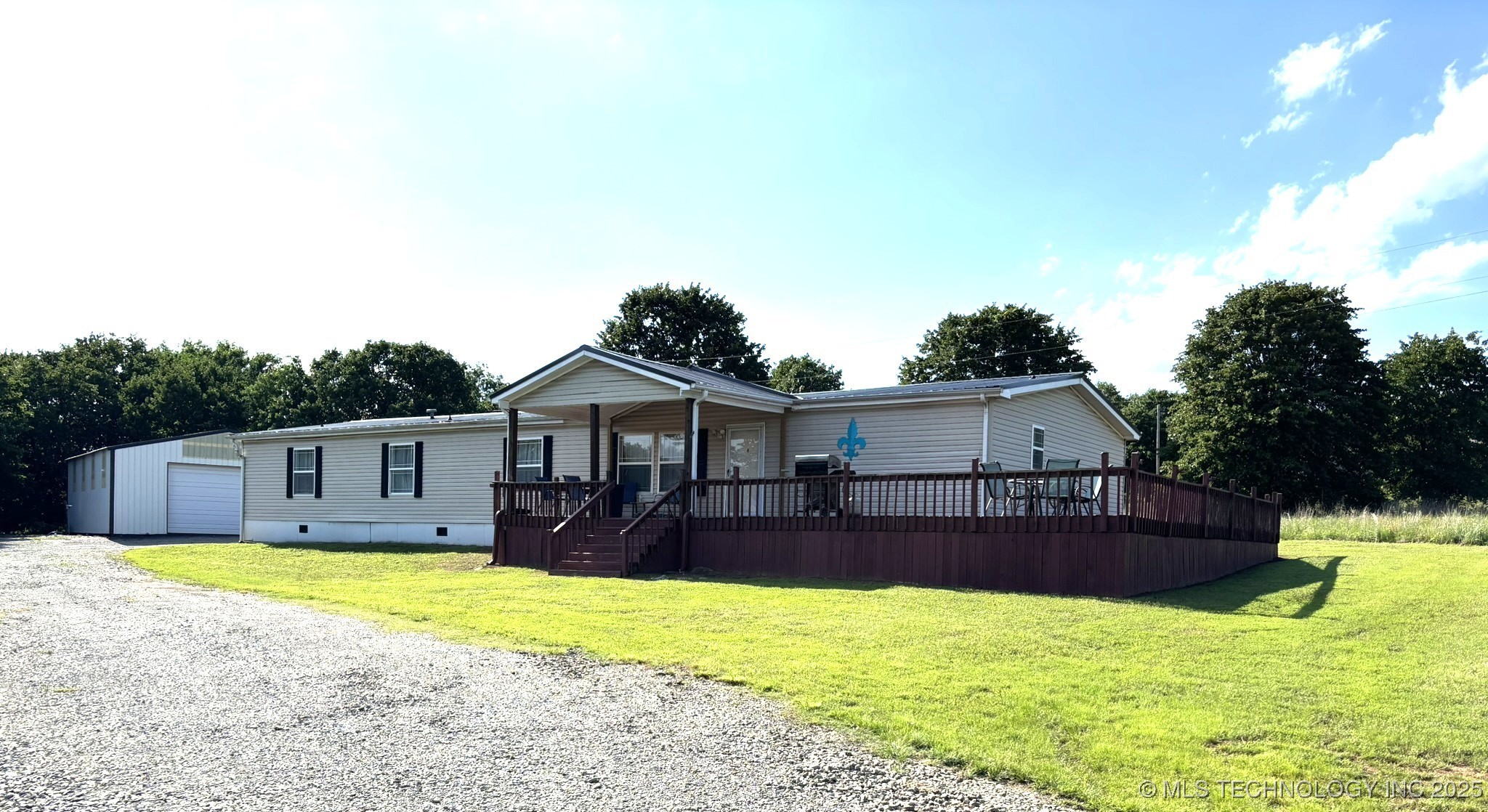 114684 S 4302 Property Photo 1