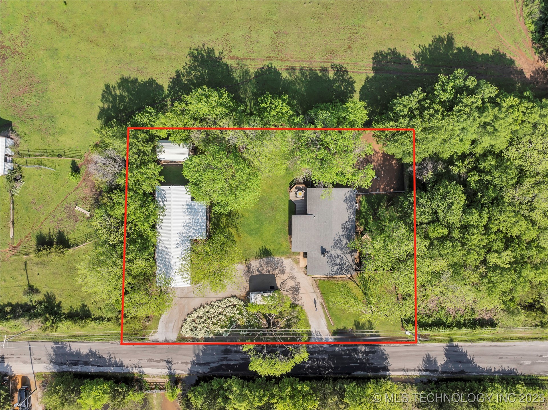 2324 N Plainview Road W Property Photo