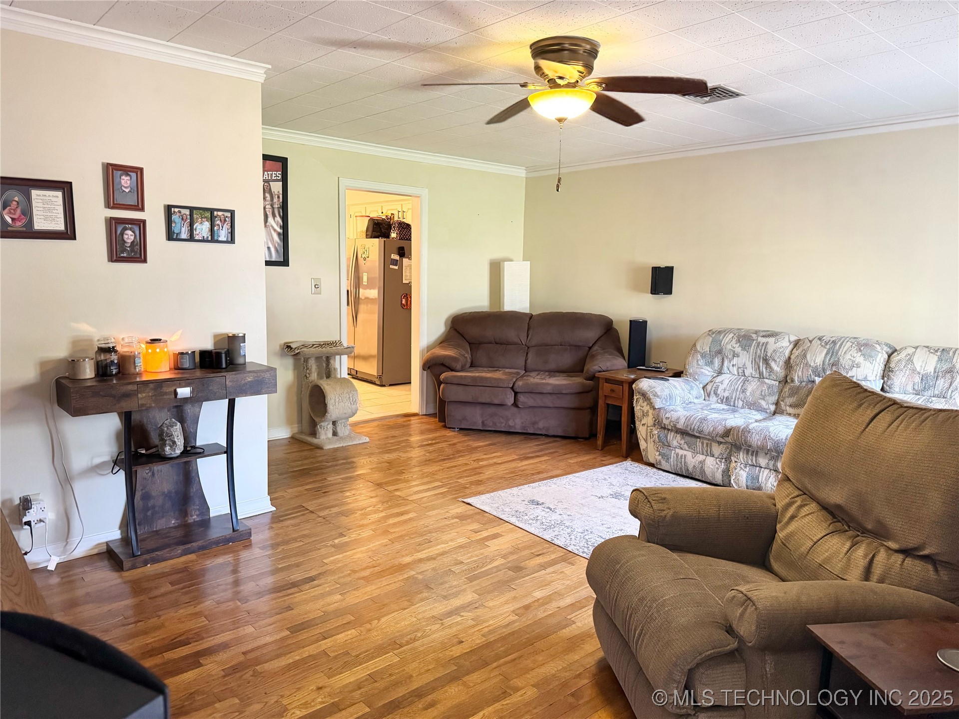 3210 Summit Boulevard Property Photo 8