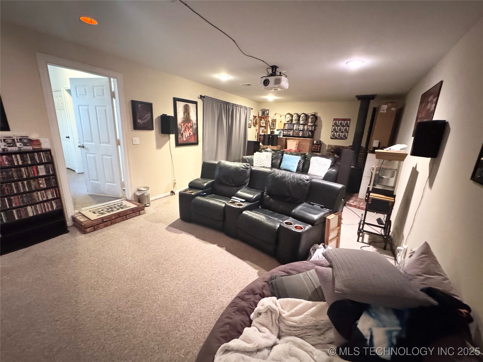 3210 Summit Boulevard Property Photo 16