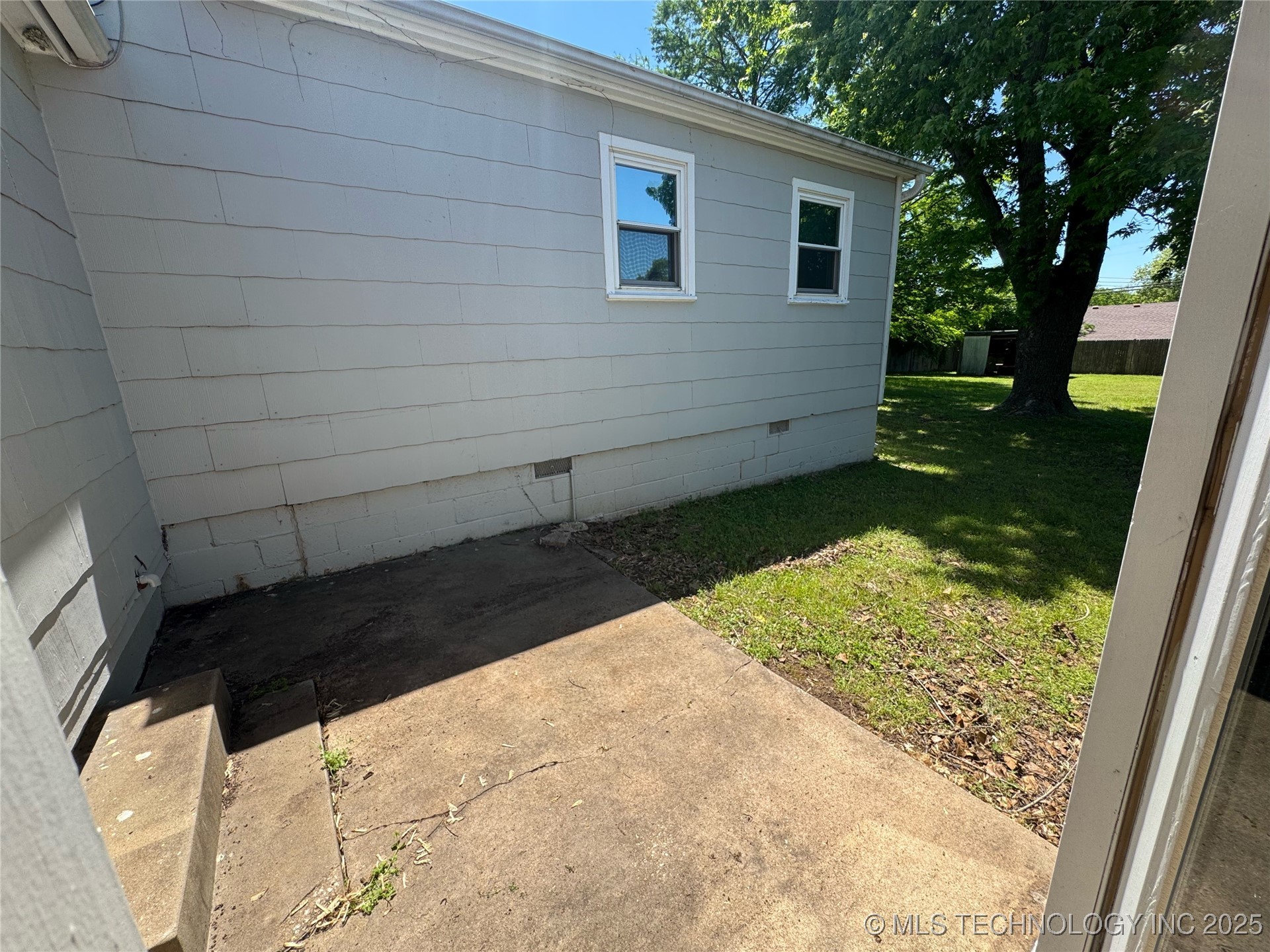 3210 Summit Boulevard Property Photo 34