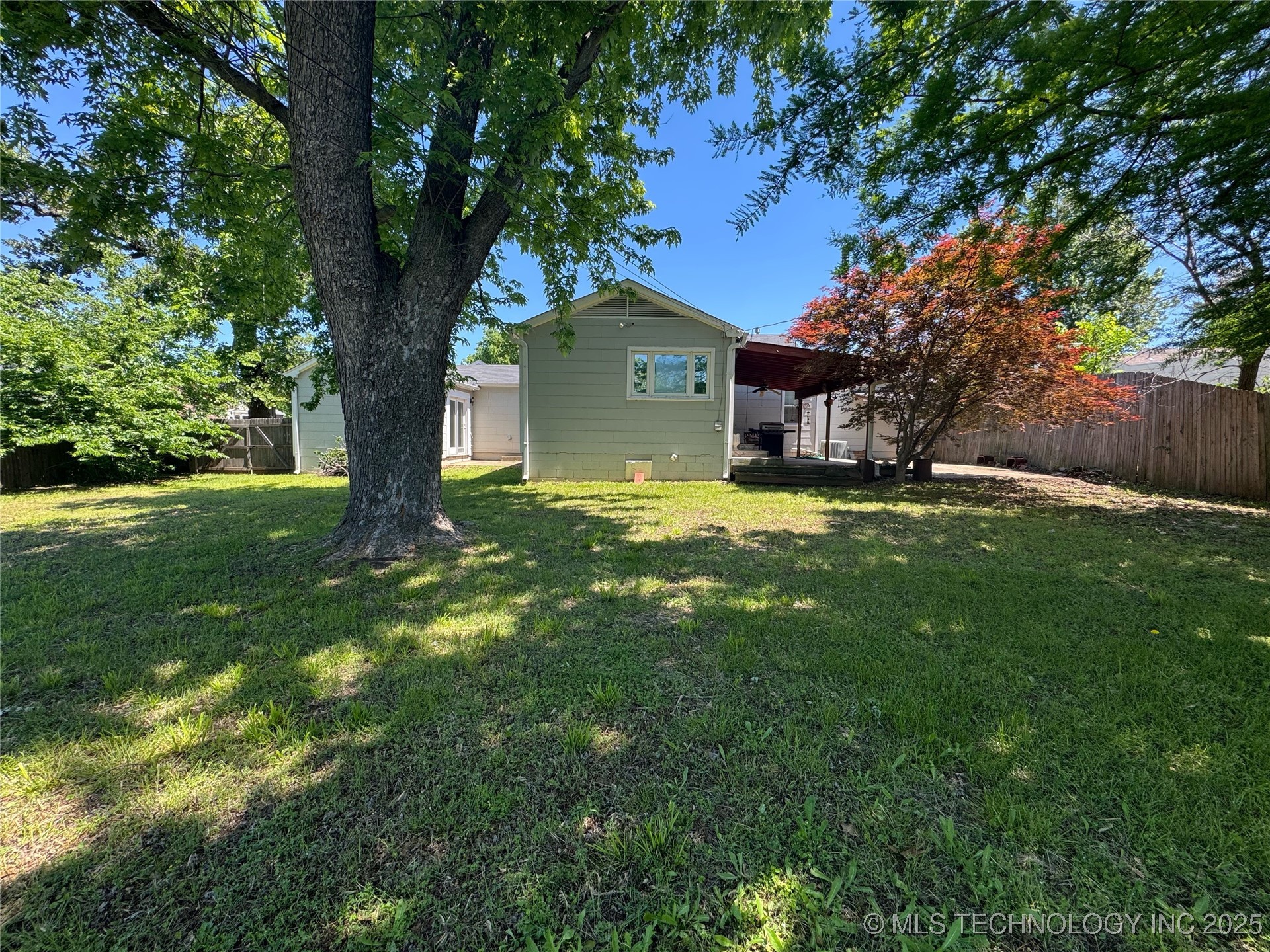 3210 Summit Boulevard Property Photo 35
