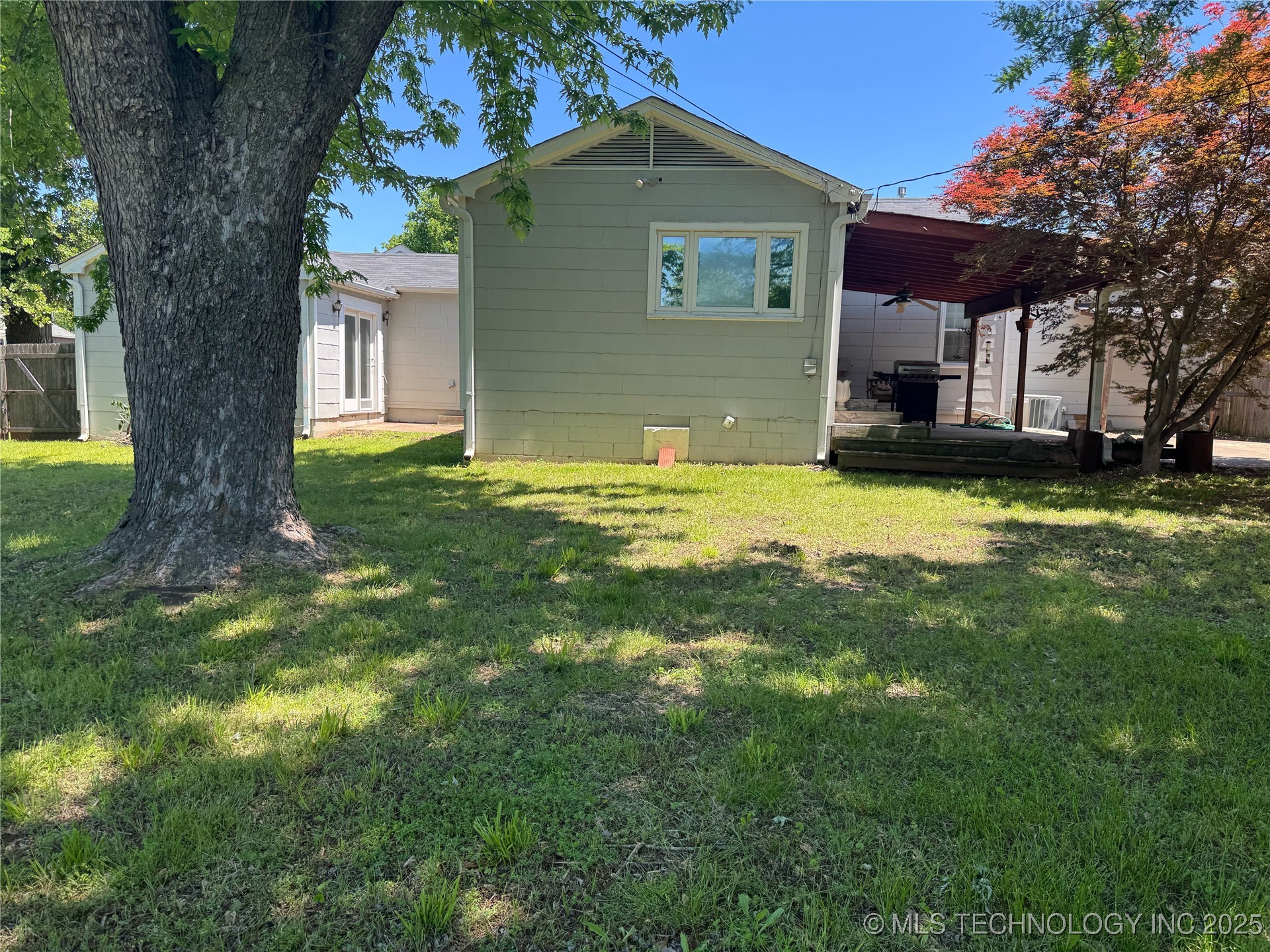 3210 Summit Boulevard Property Photo 36