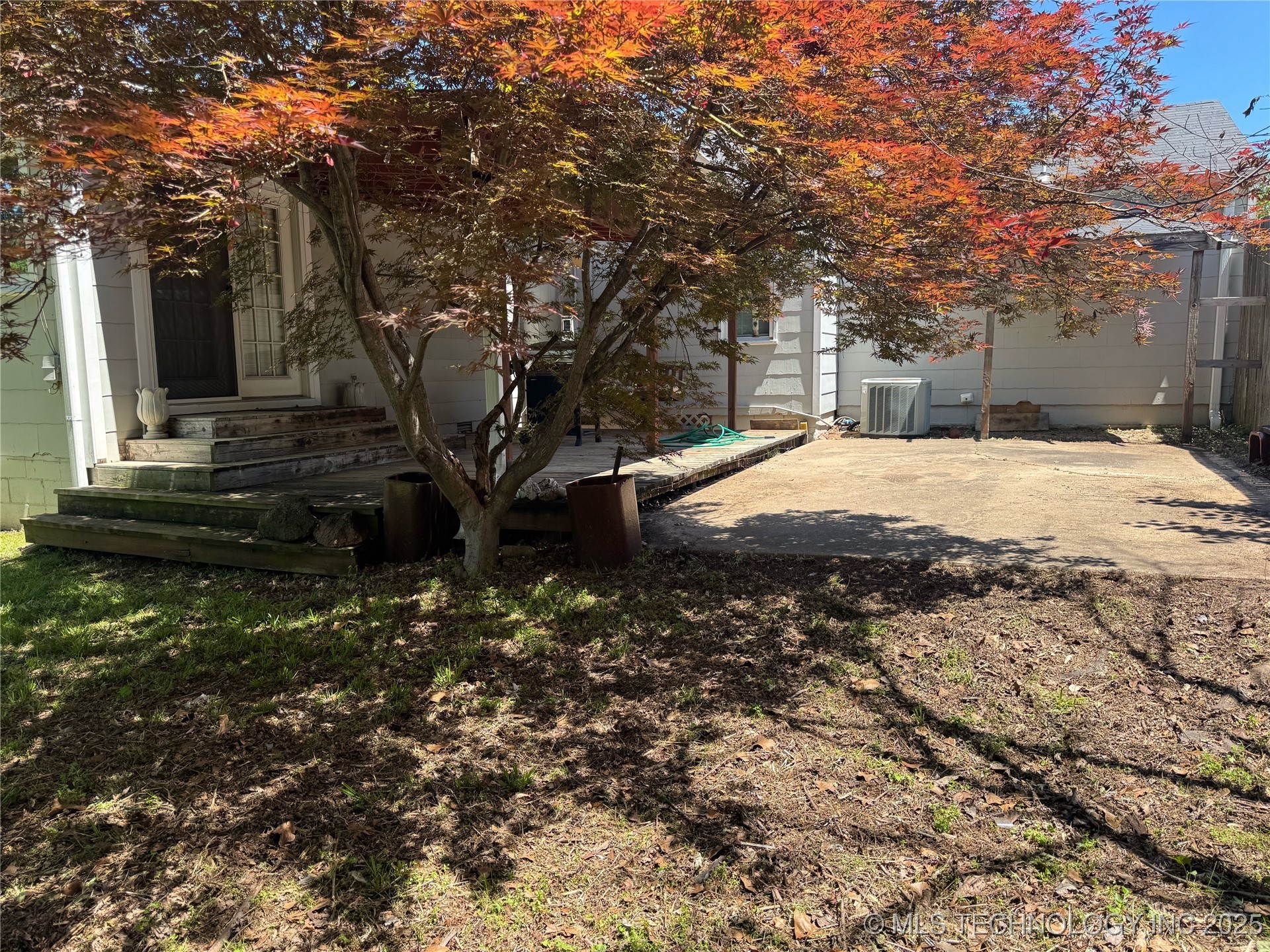 3210 Summit Boulevard Property Photo 39