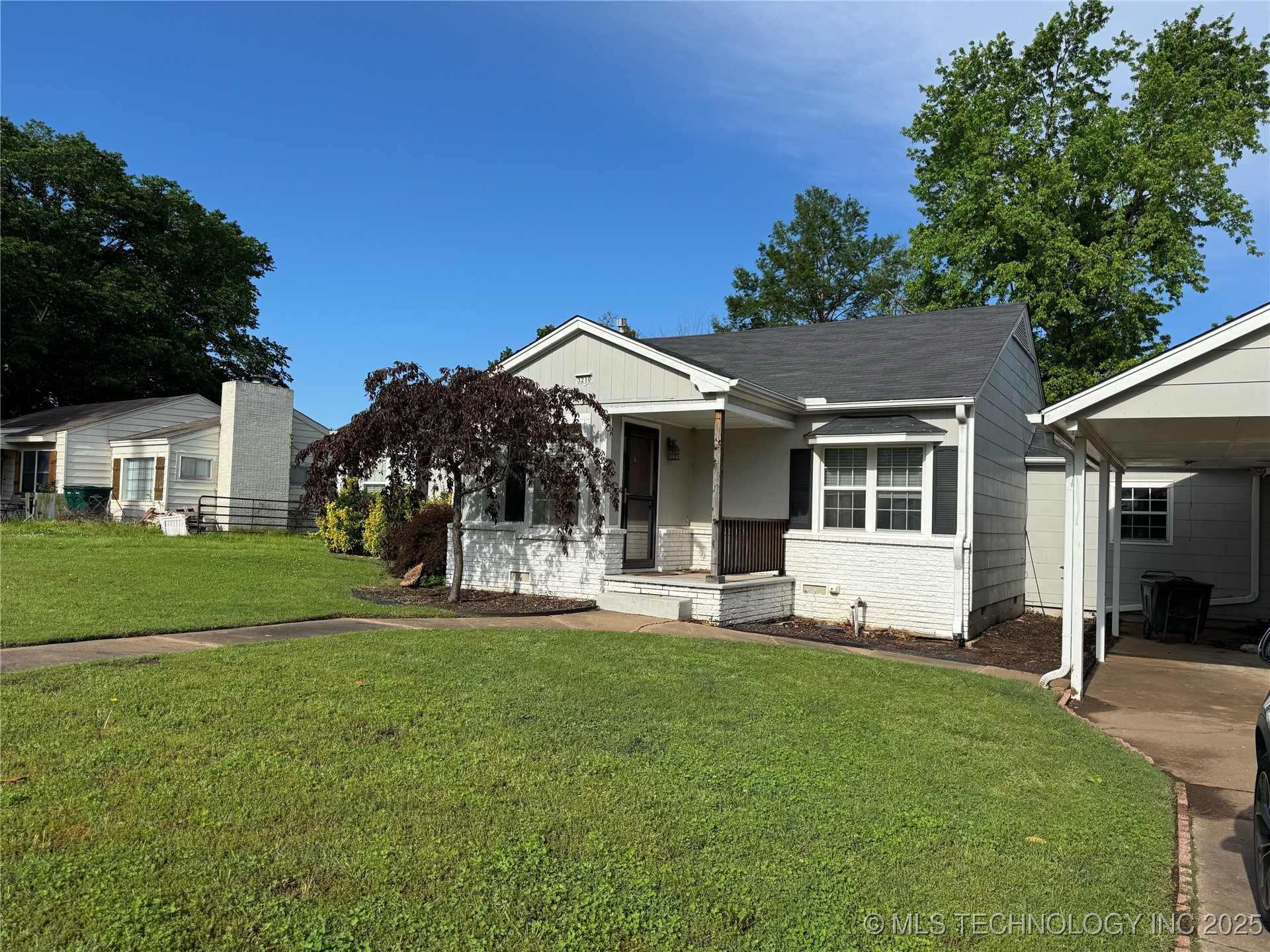 3210 Summit Boulevard Property Photo 40
