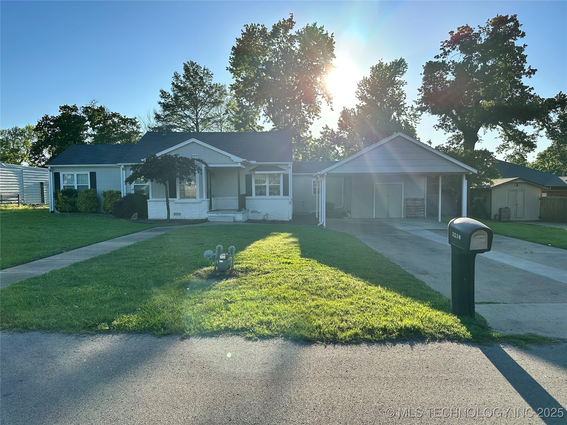 3210 Summit Boulevard Property Photo 41