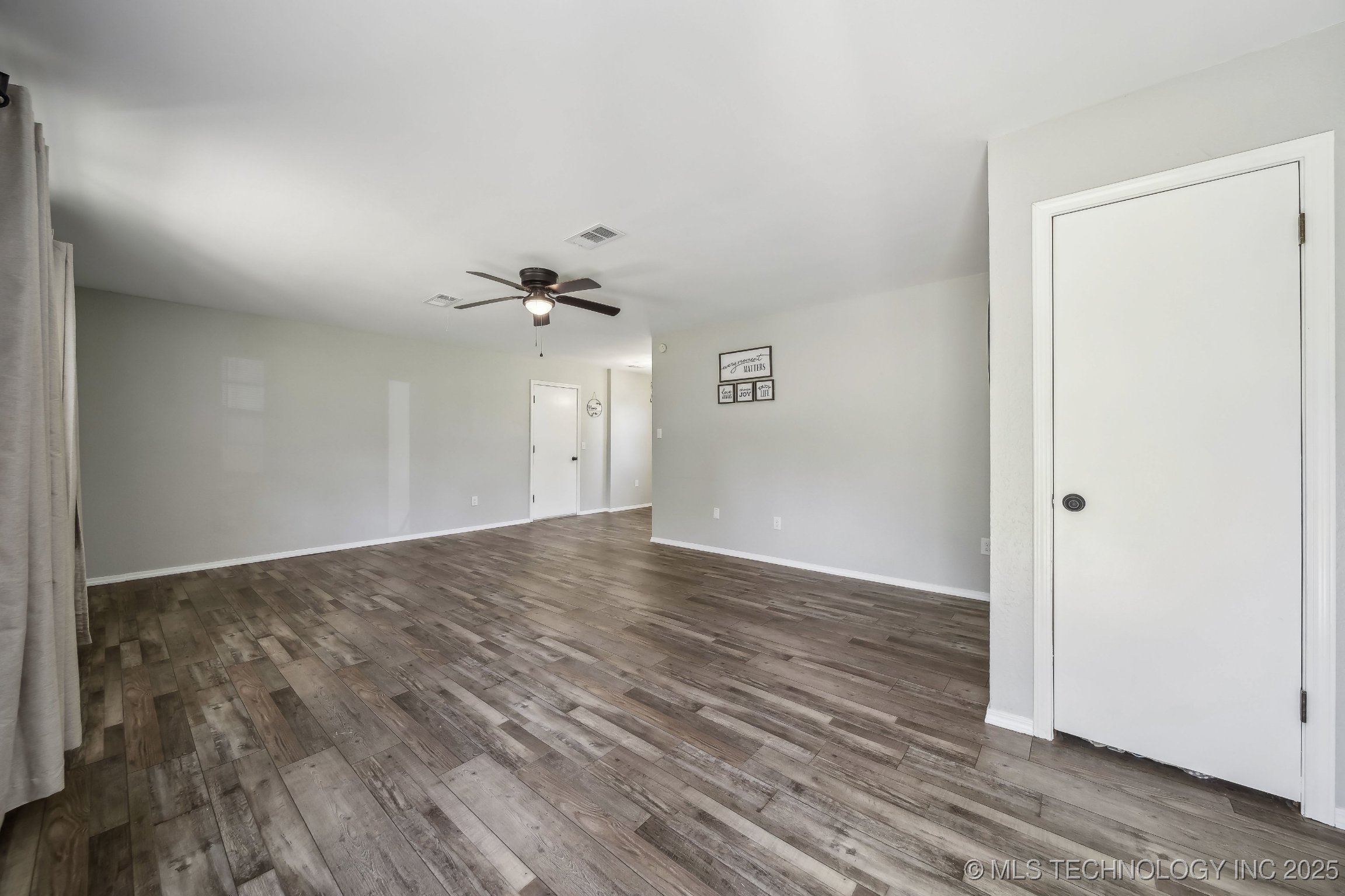 9553 W 71st Street S Property Photo 11