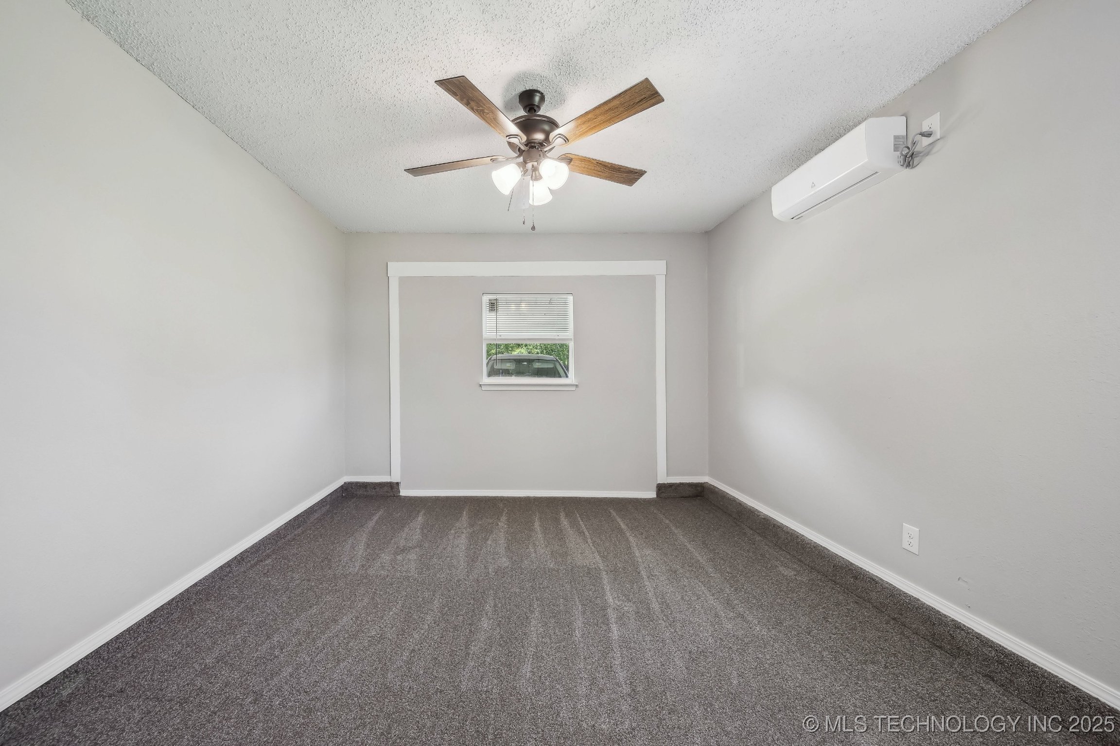 9553 W 71st Street S Property Photo 24