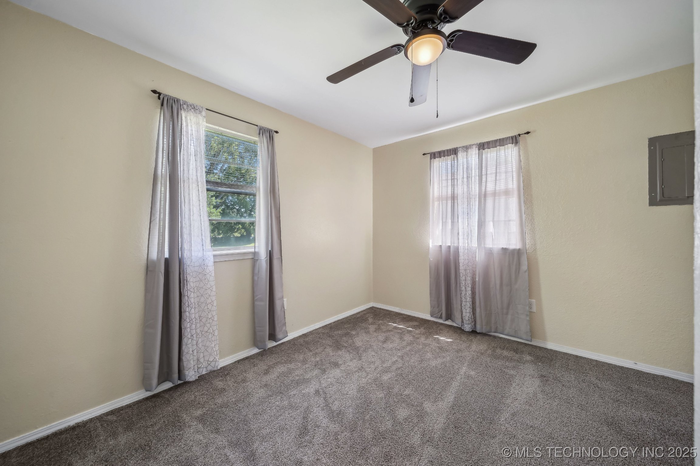9553 W 71st Street S Property Photo 27