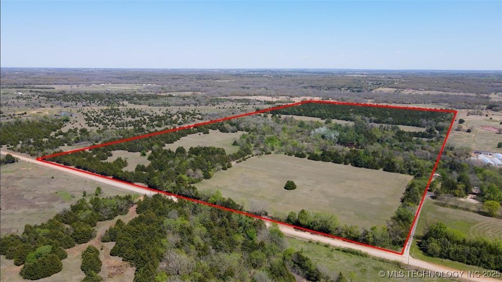 2717 N Brush Creek Road Property Photo