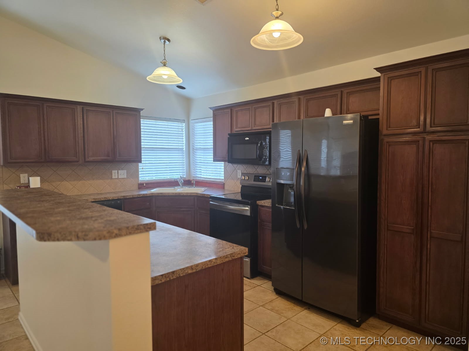 2204 E Princeton Street Property Photo 8