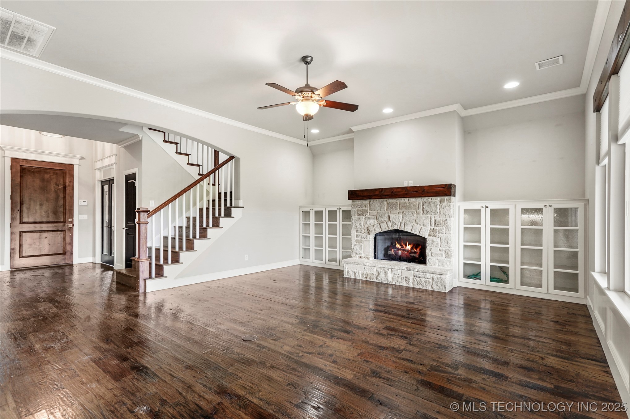 13816 S 23rd Place Property Photo 18
