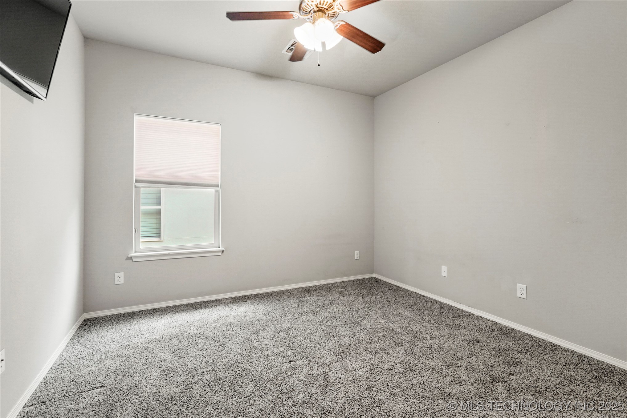 13816 S 23rd Place Property Photo 26