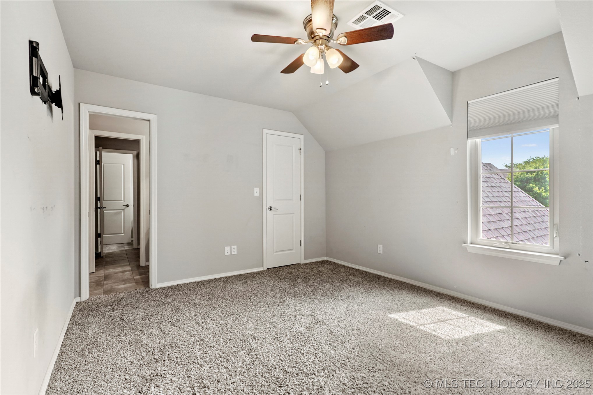13816 S 23rd Place Property Photo 34