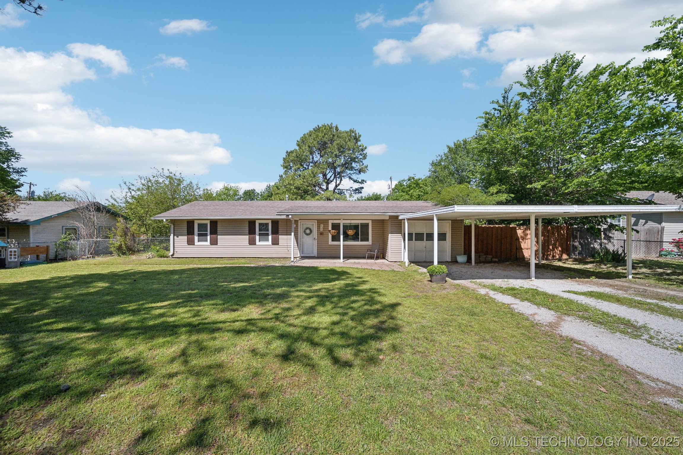 141 S Bryan Street Property Photo