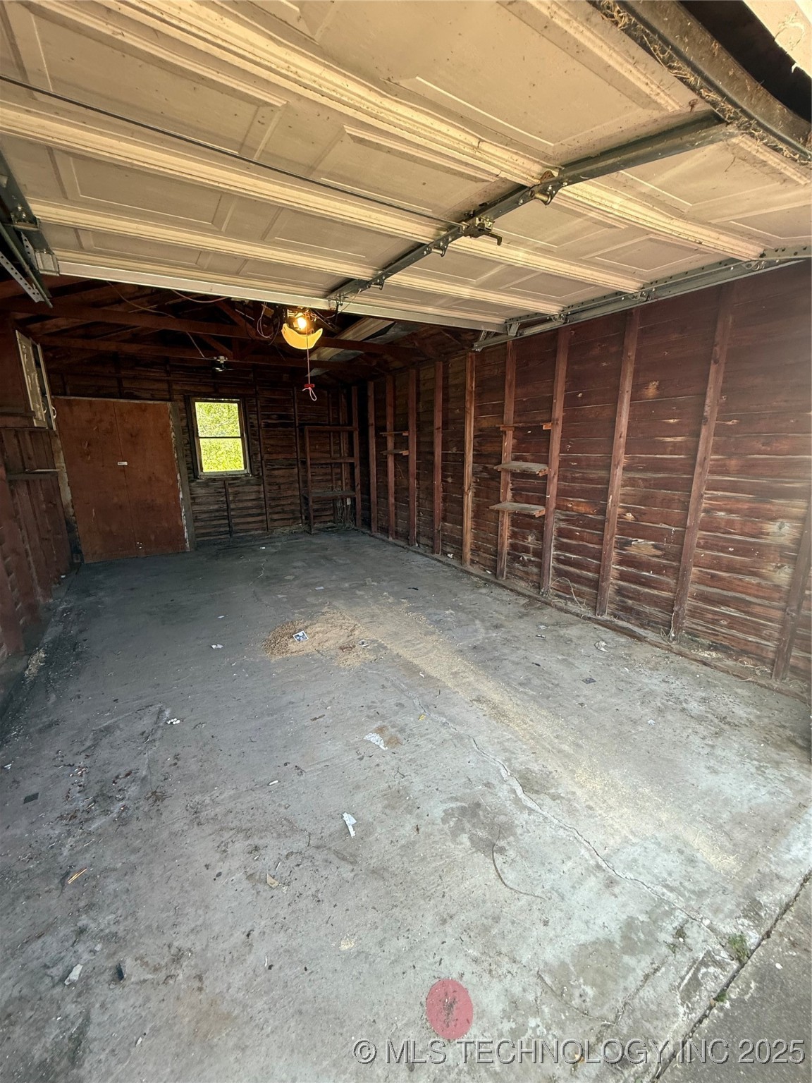 320 W Broadway Street Property Photo 19