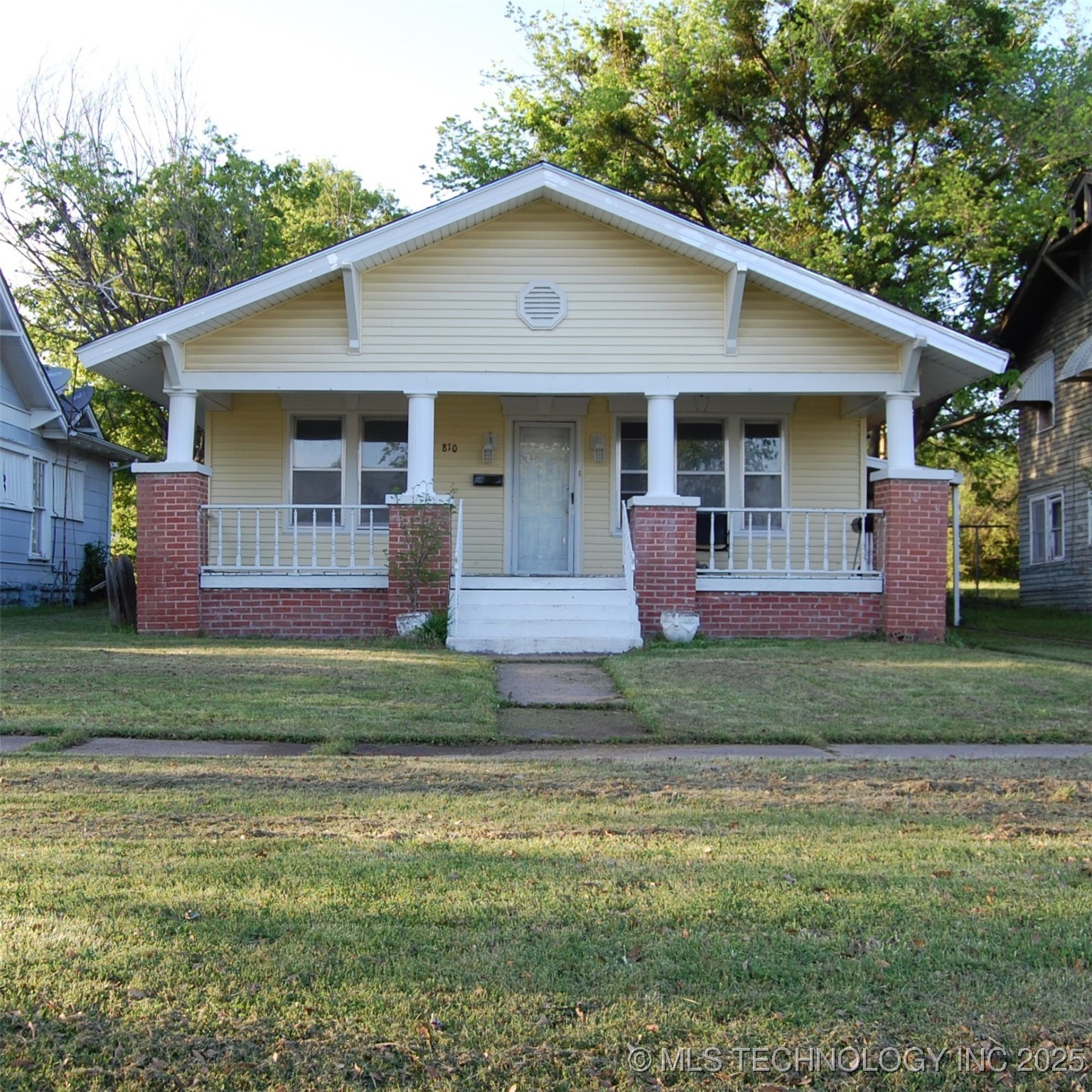 810 W Gentry Street Property Photo