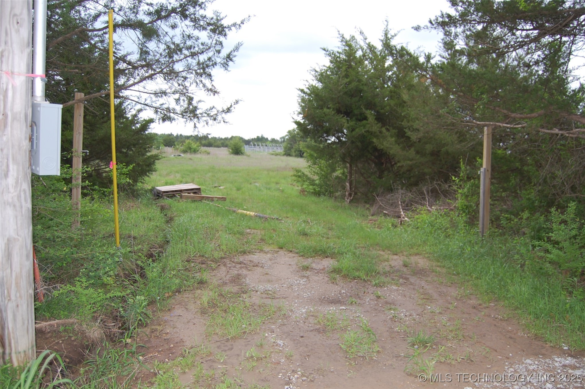 377050 E 1110 Road Property Photo