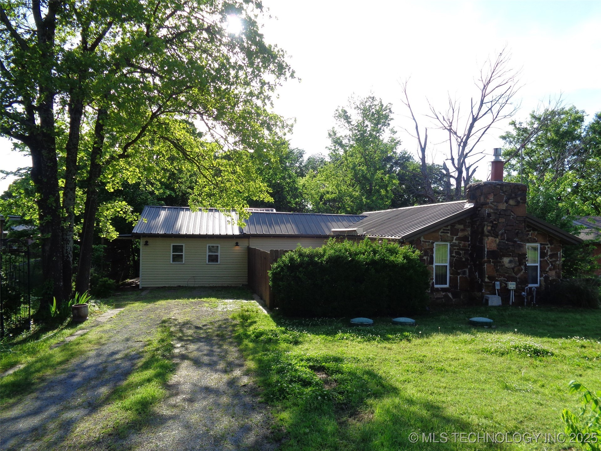 177 Lakeaire Drive Property Photo 1