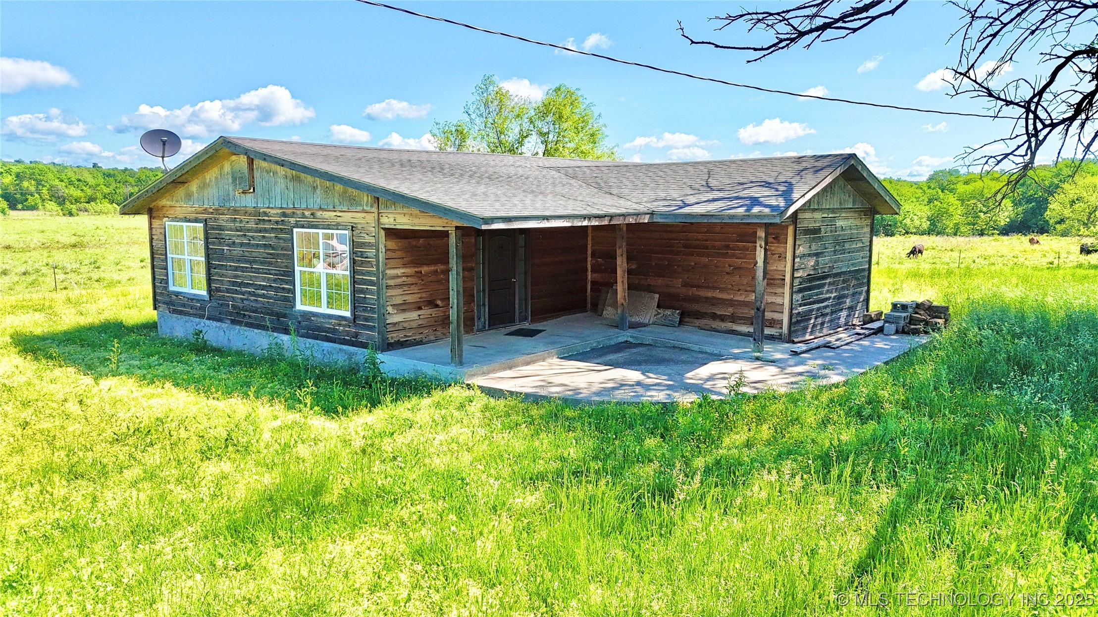 10054 W Perry Road Property Photo 2