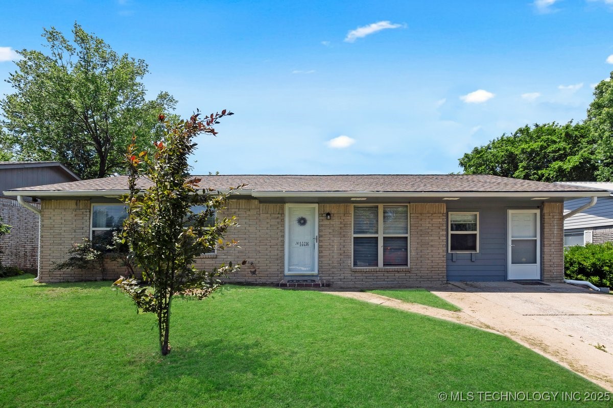 14436 S Dogwood Street Property Photo 1