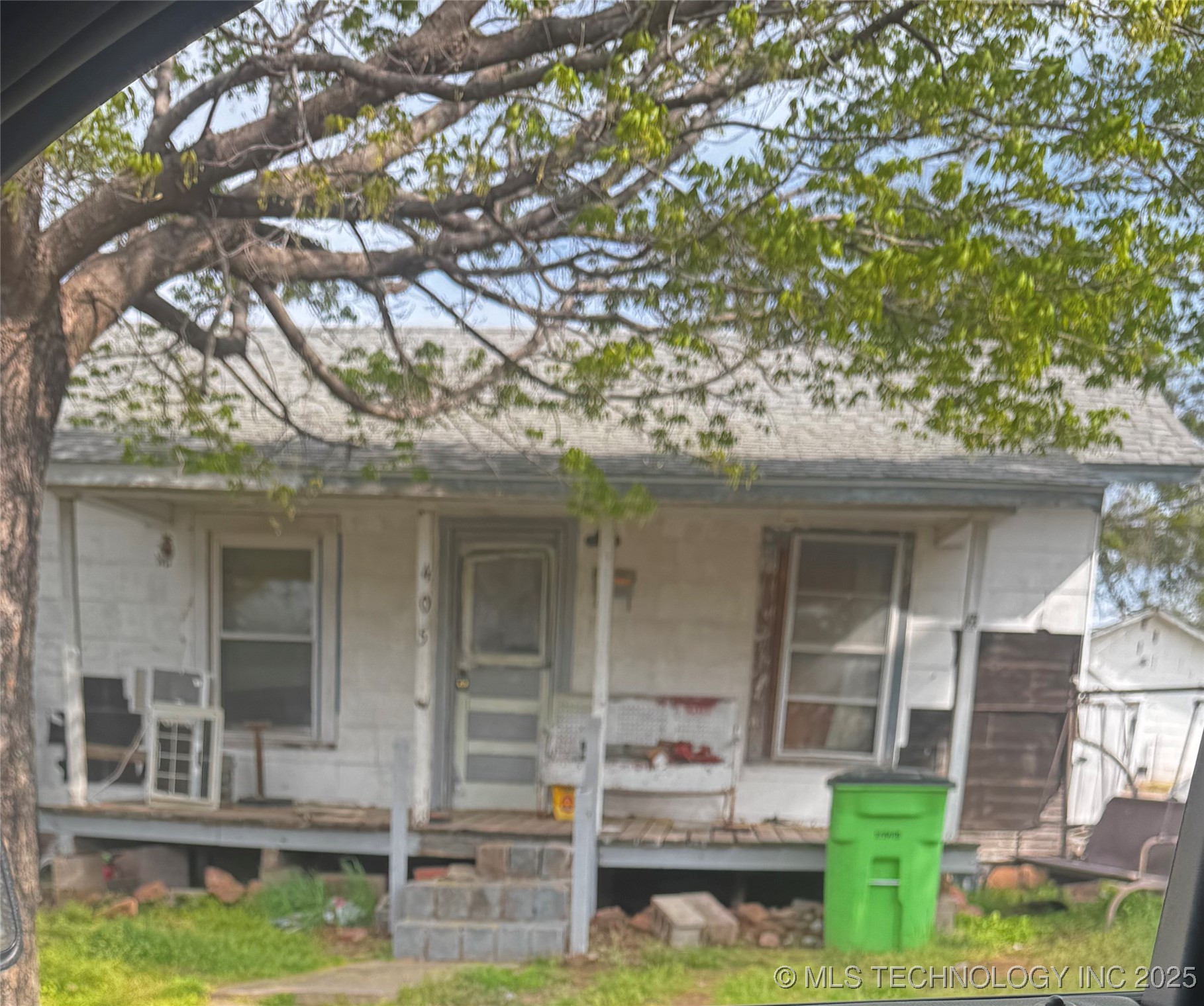 405 E 3rd Street Property Photo