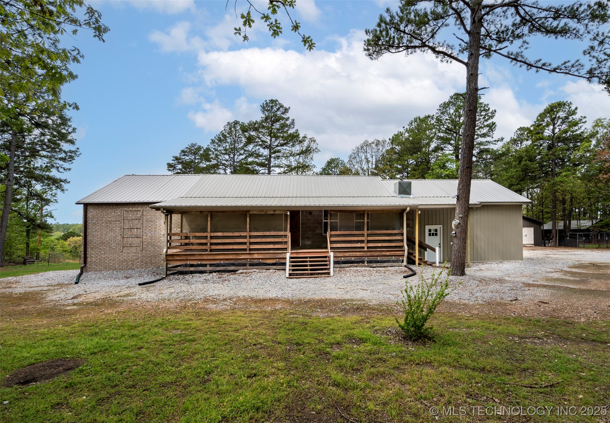 49581 642 Property Photo 1