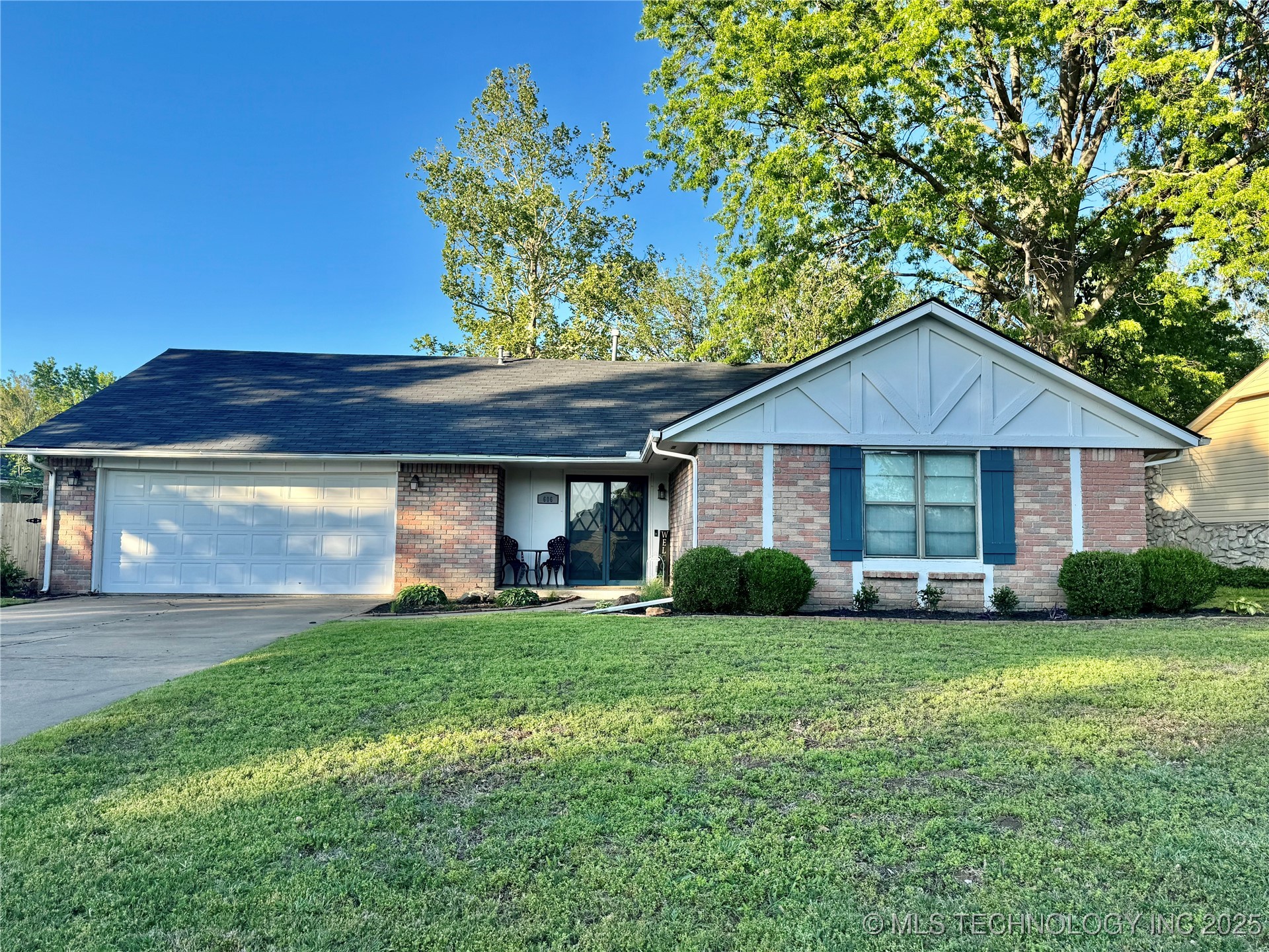 606 Rosewood Court Property Photo 1