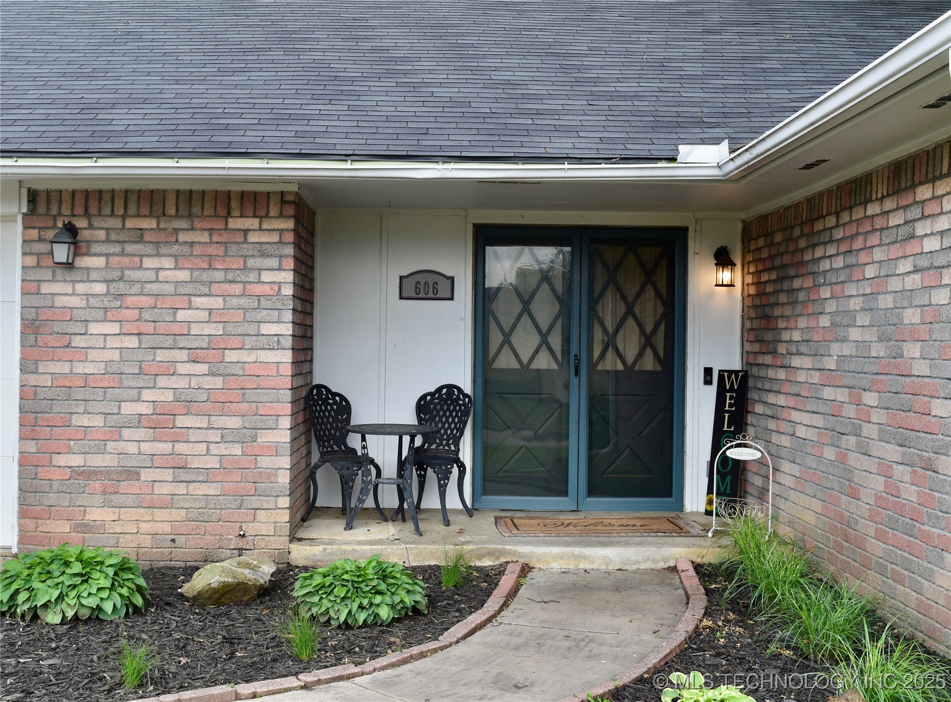 606 Rosewood Court Property Photo 3