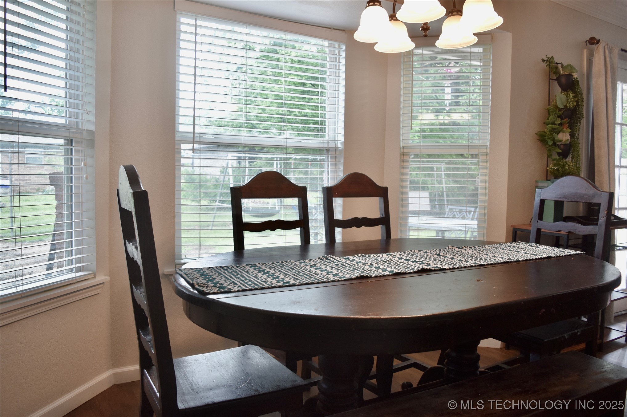 606 Rosewood Court Property Photo 10