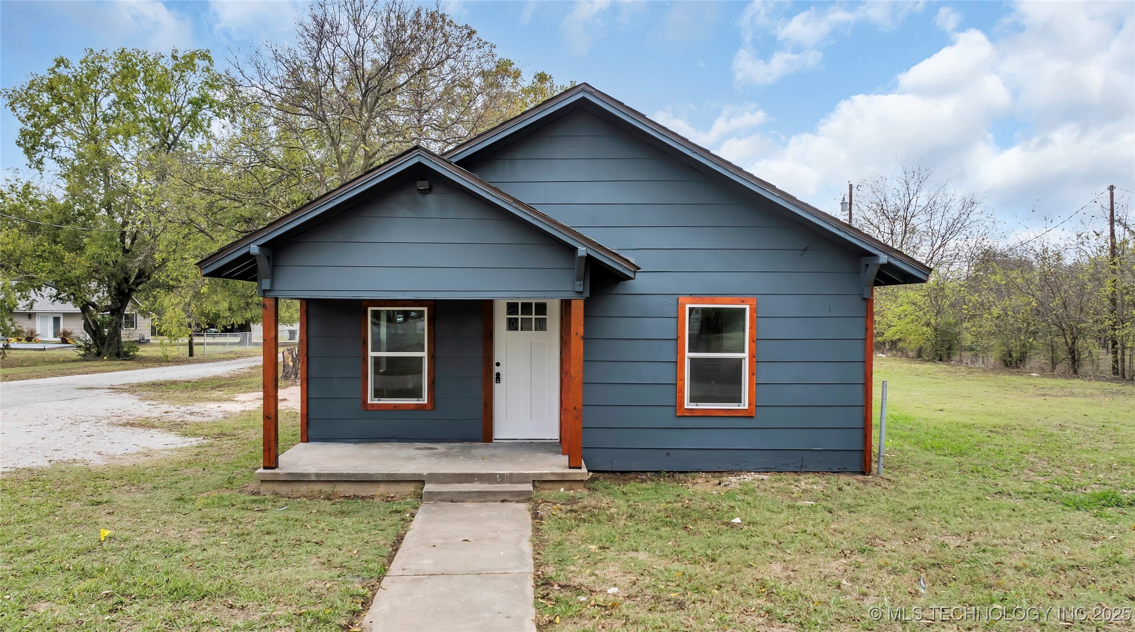 827 Se A Property Photo