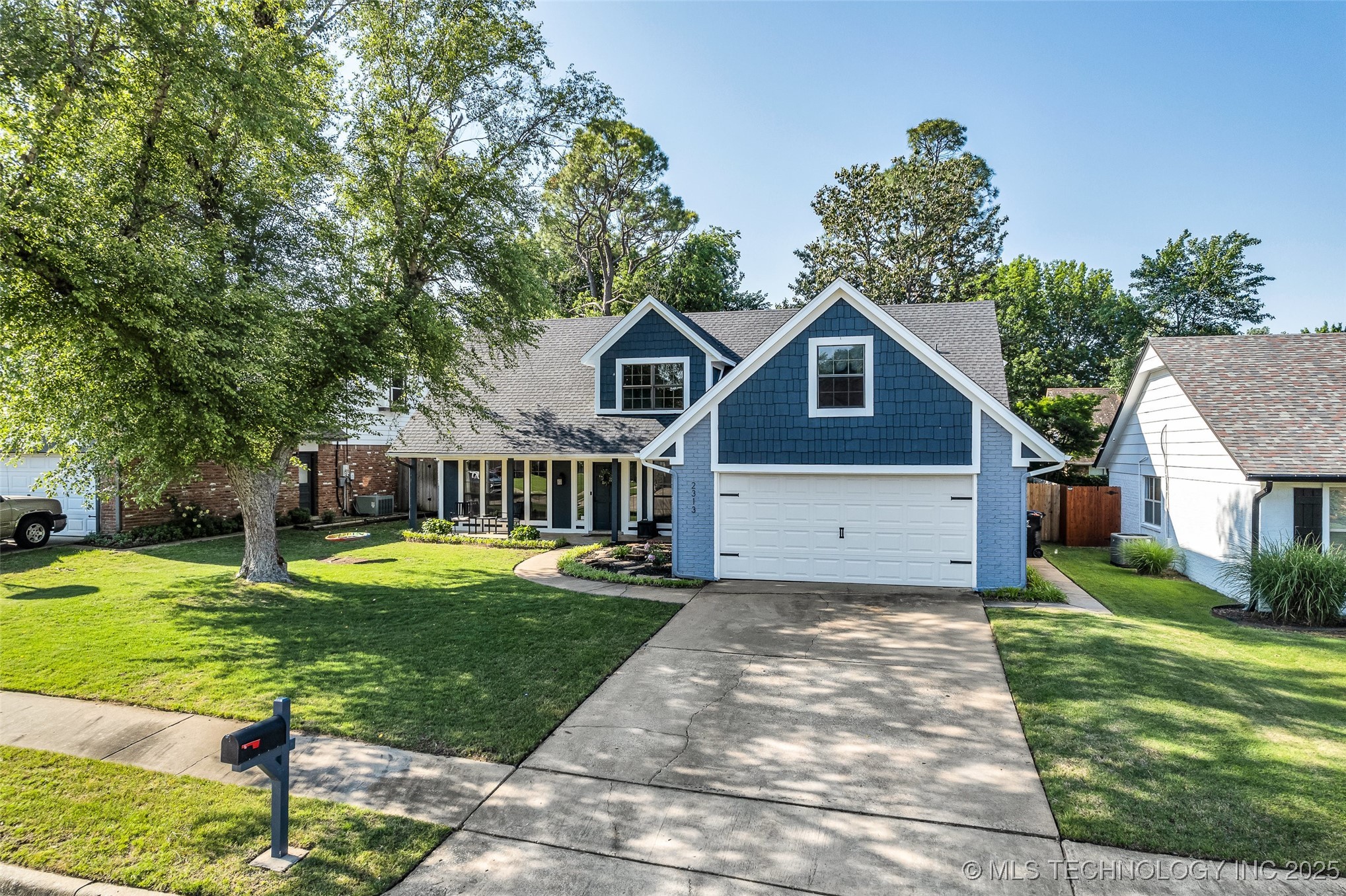 2313 W Nashville Court Property Photo 2