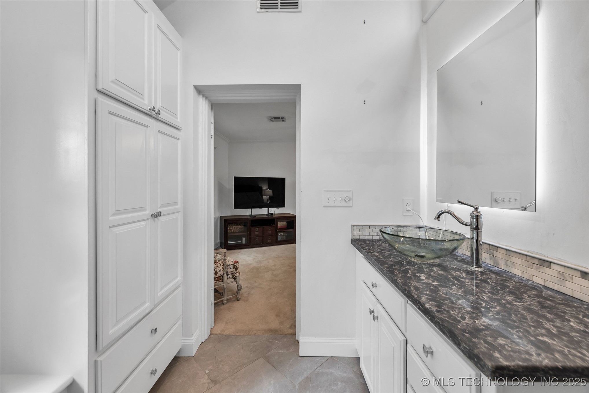 2135 E 25th Place Property Photo 39