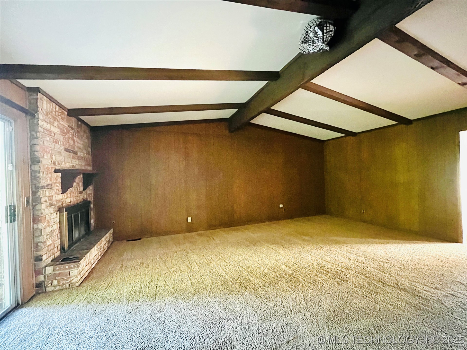 240 Hinton Boulevard Property Photo 3