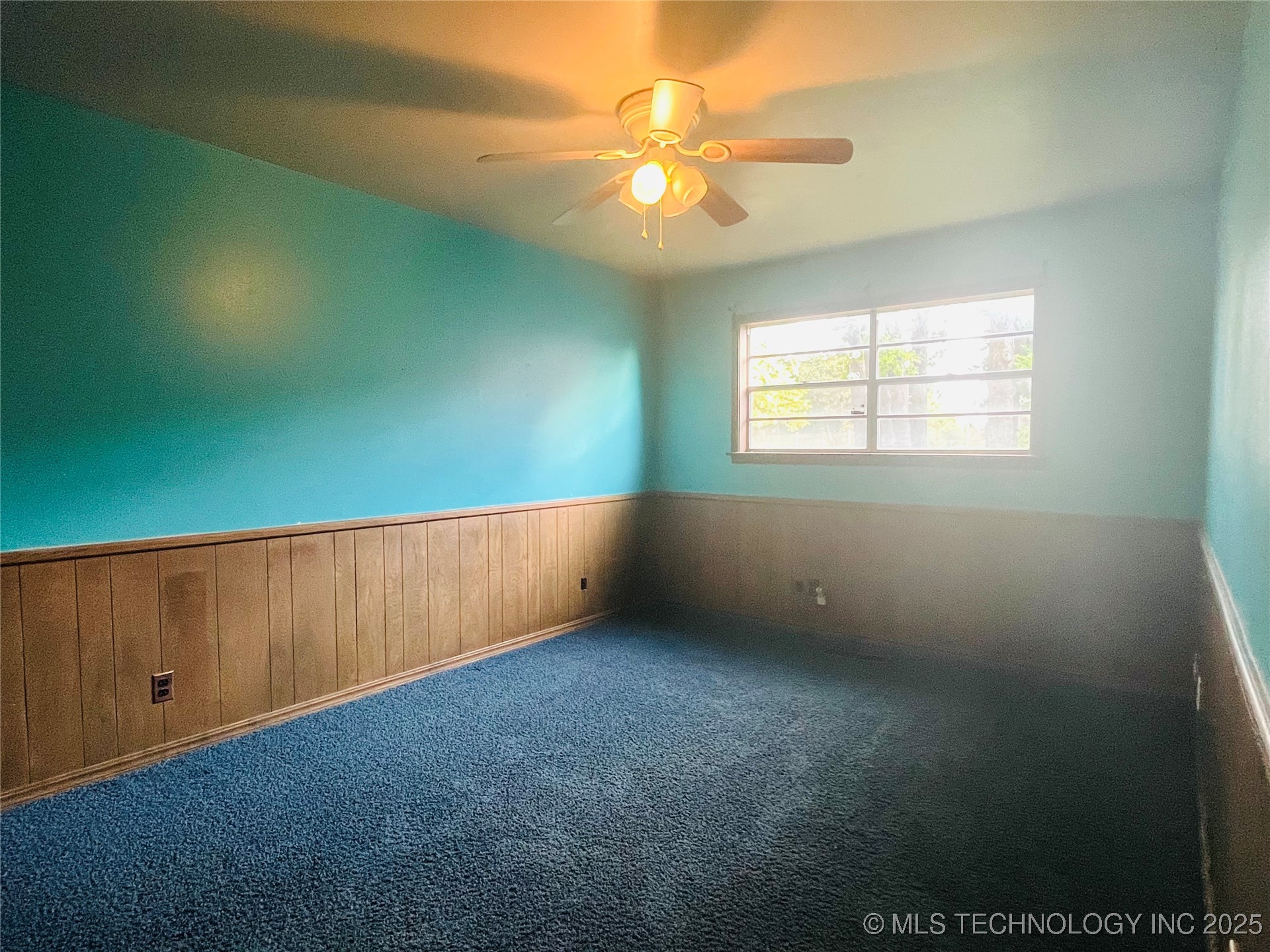 240 Hinton Boulevard Property Photo 9