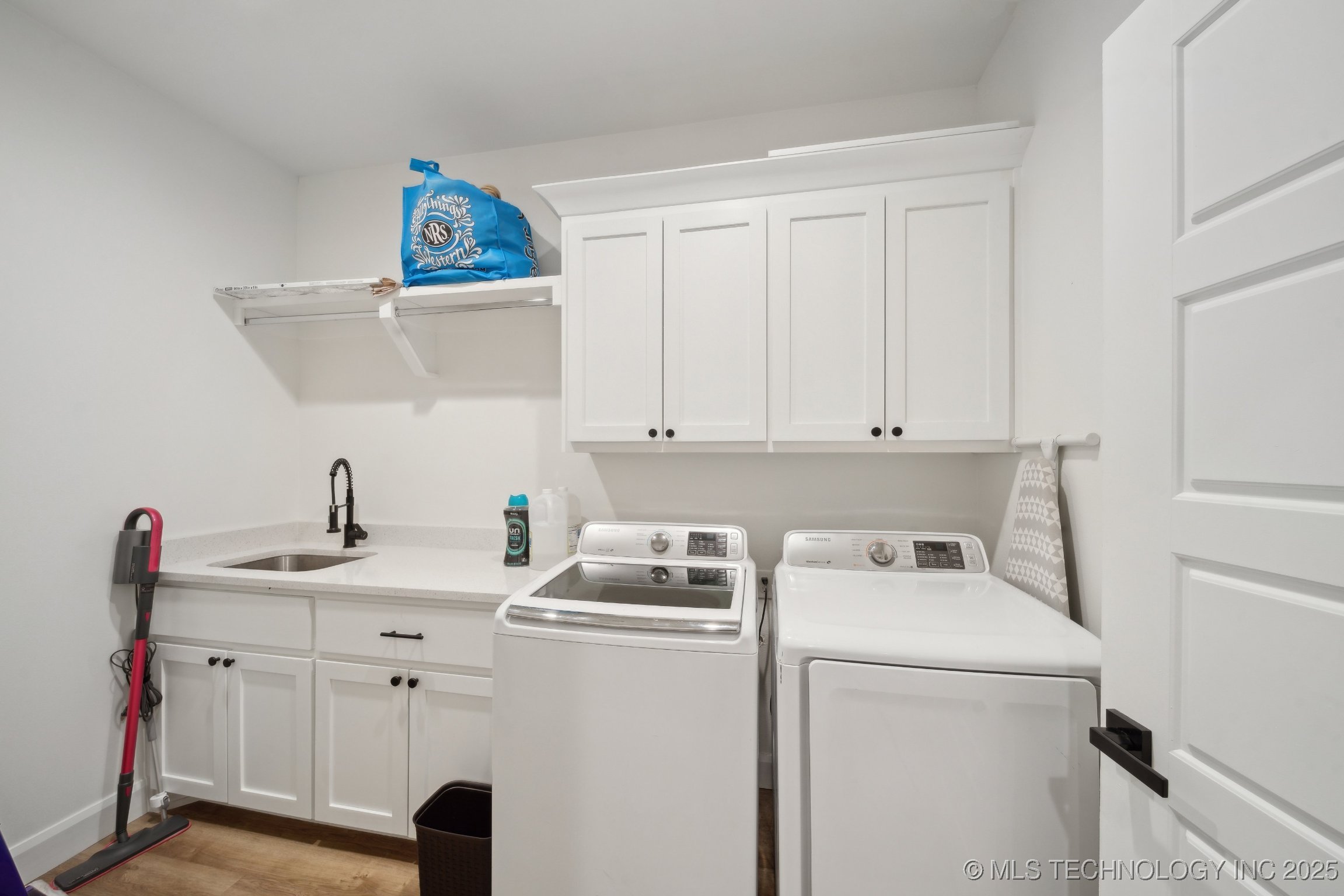 10222 S 198th West Avenue Property Photo 17