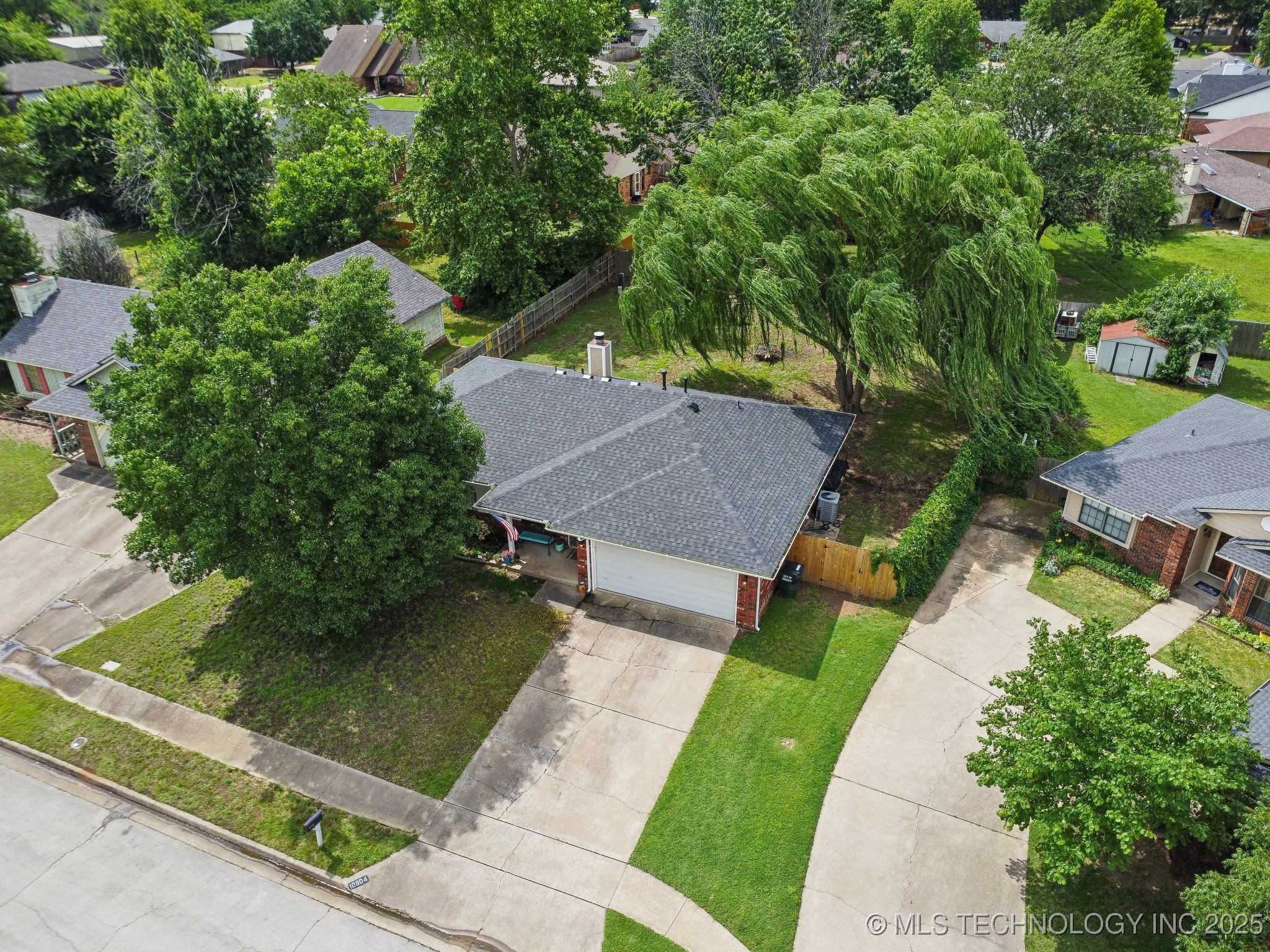 10804 E 100th Street North Property Photo 1