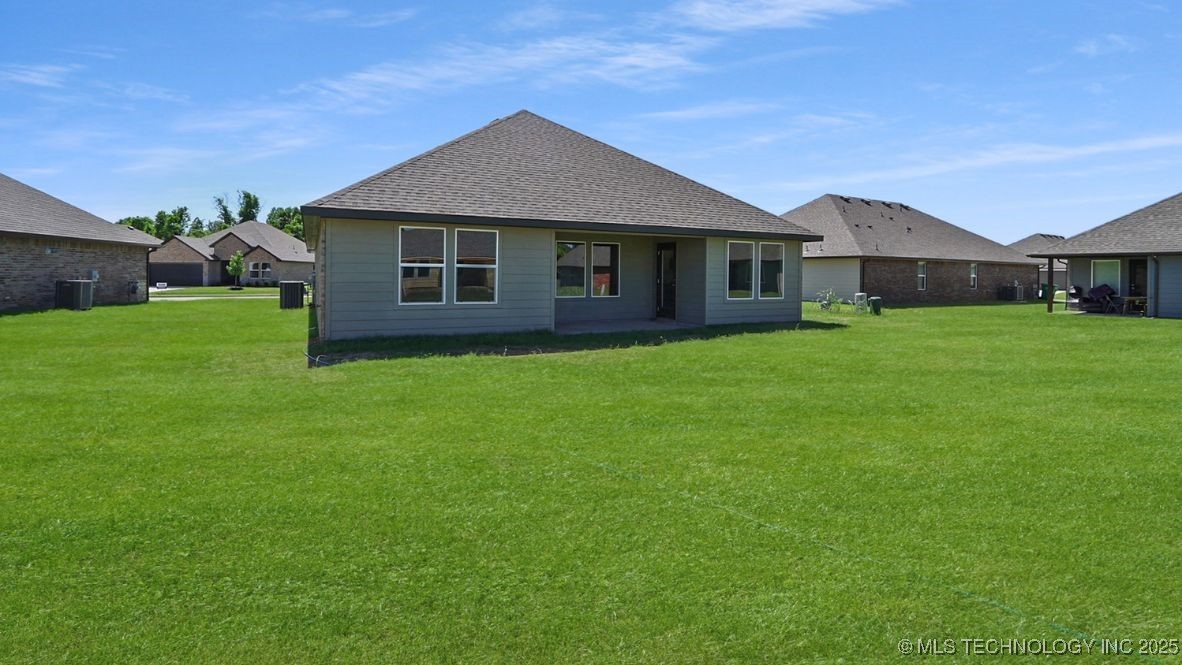 15551 S 74th East Avenue Property Photo 9