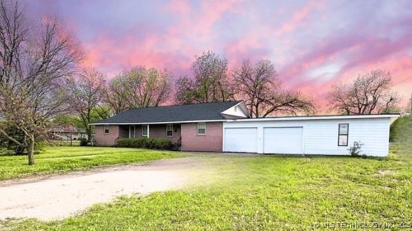 107 S 10th Property Photo