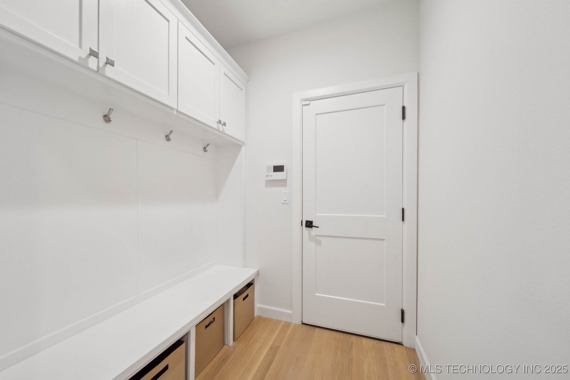 6909 S Willow Avenue Property Photo 37