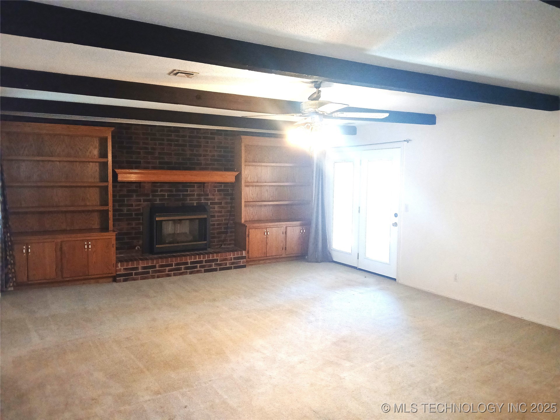 110 W 8th Street Property Photo 12