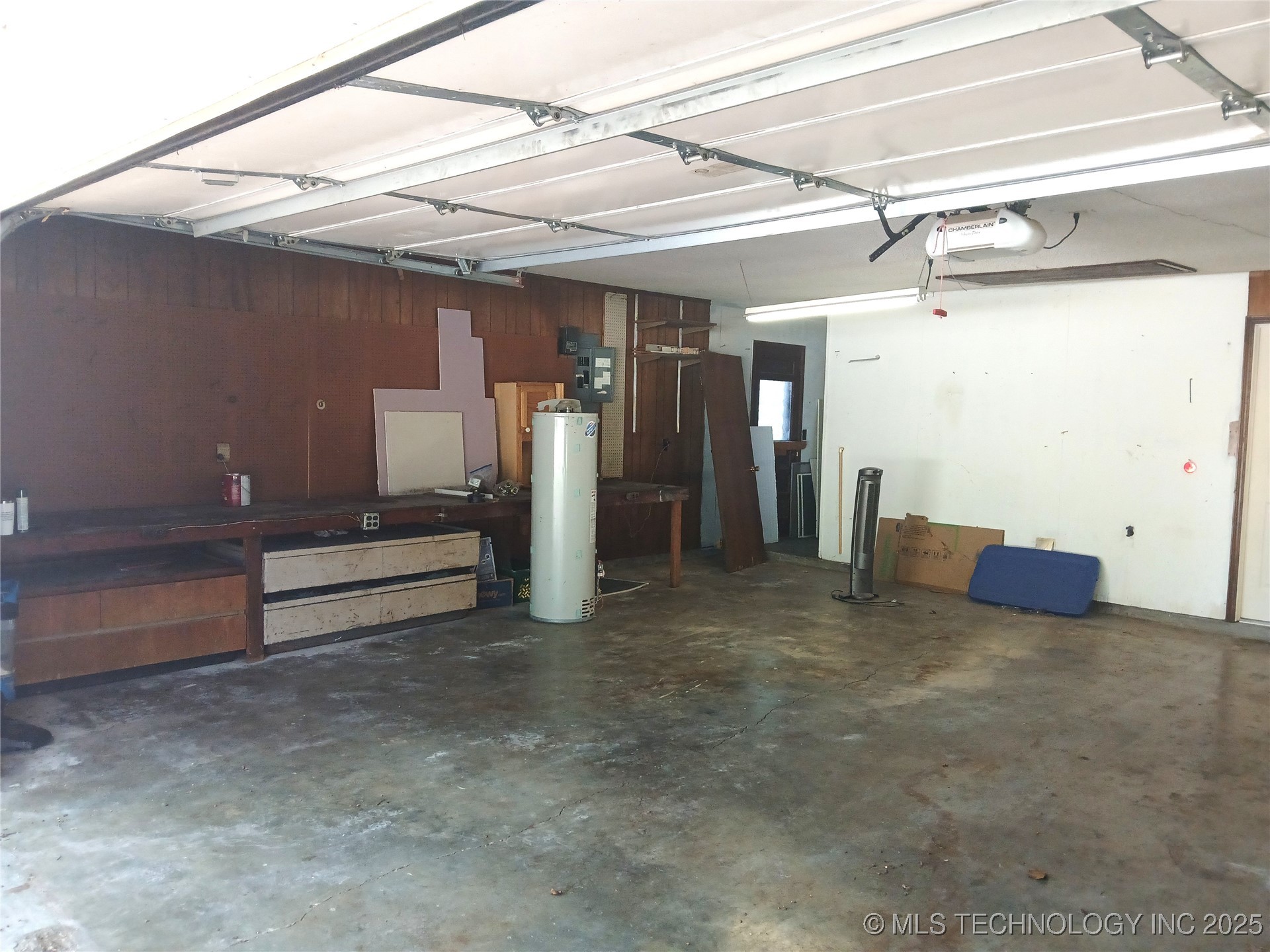 110 W 8th Street Property Photo 45