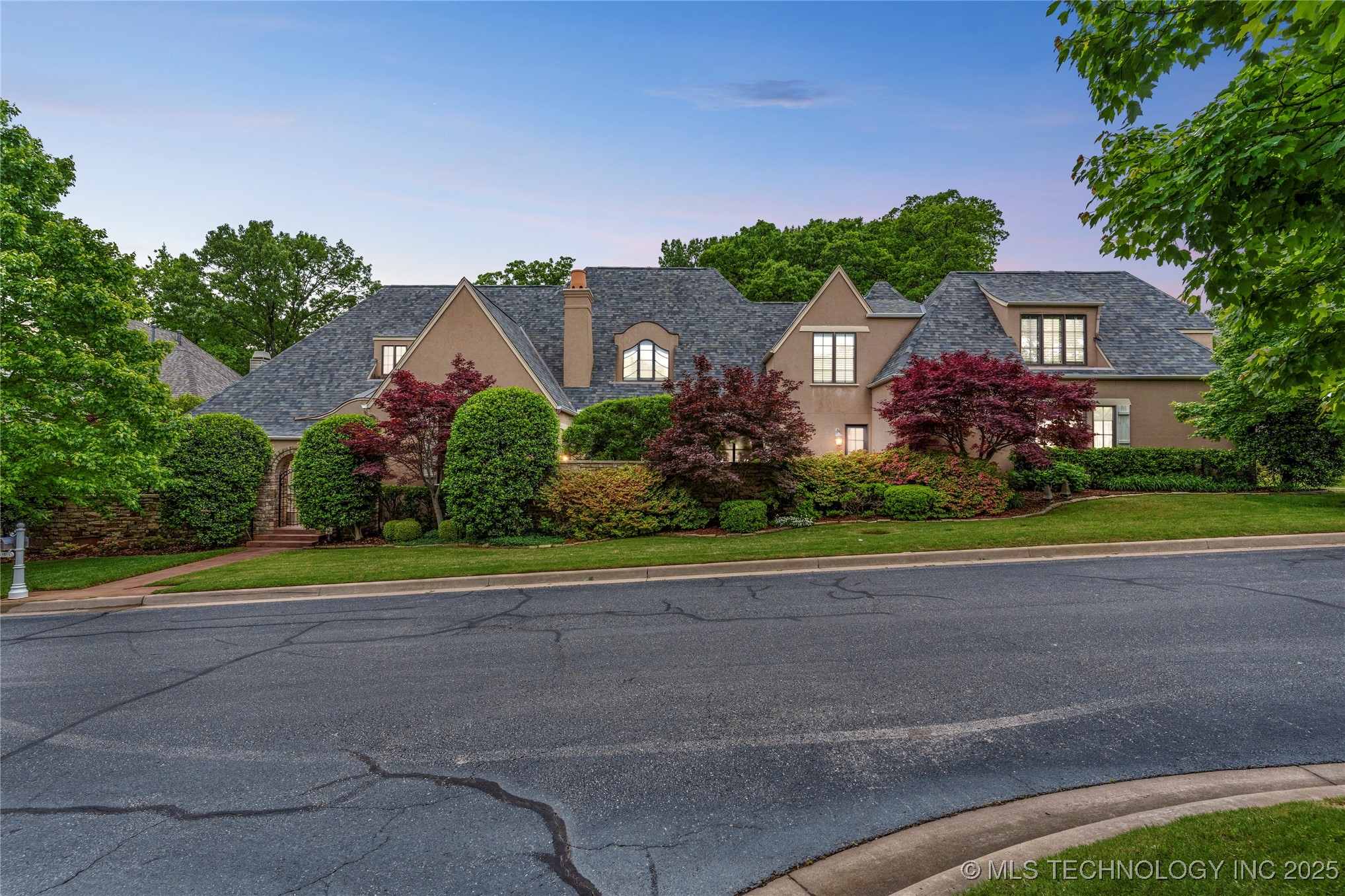 11616 S Hudson Court Property Photo
