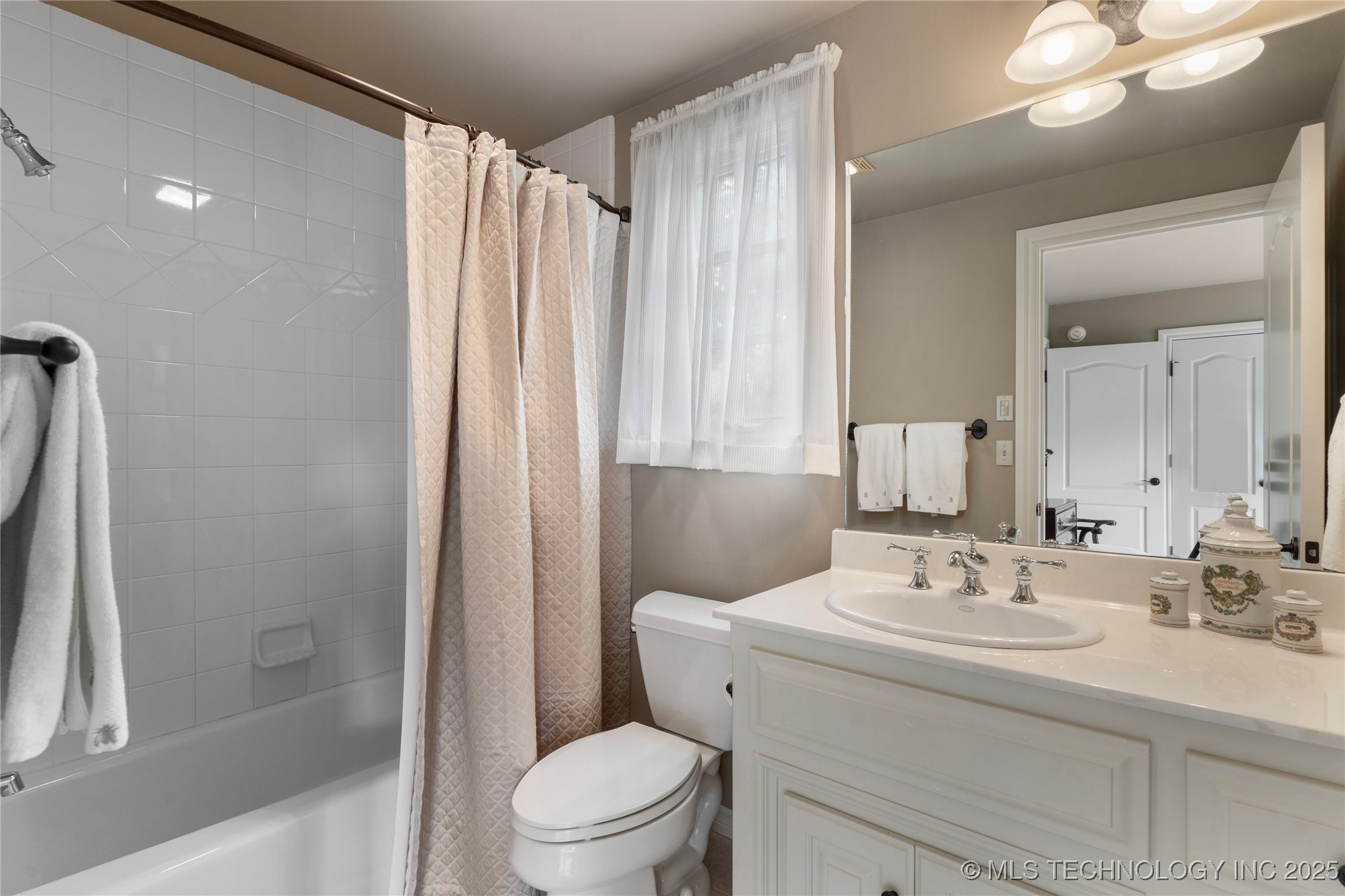 11616 S Hudson Court Property Photo 32