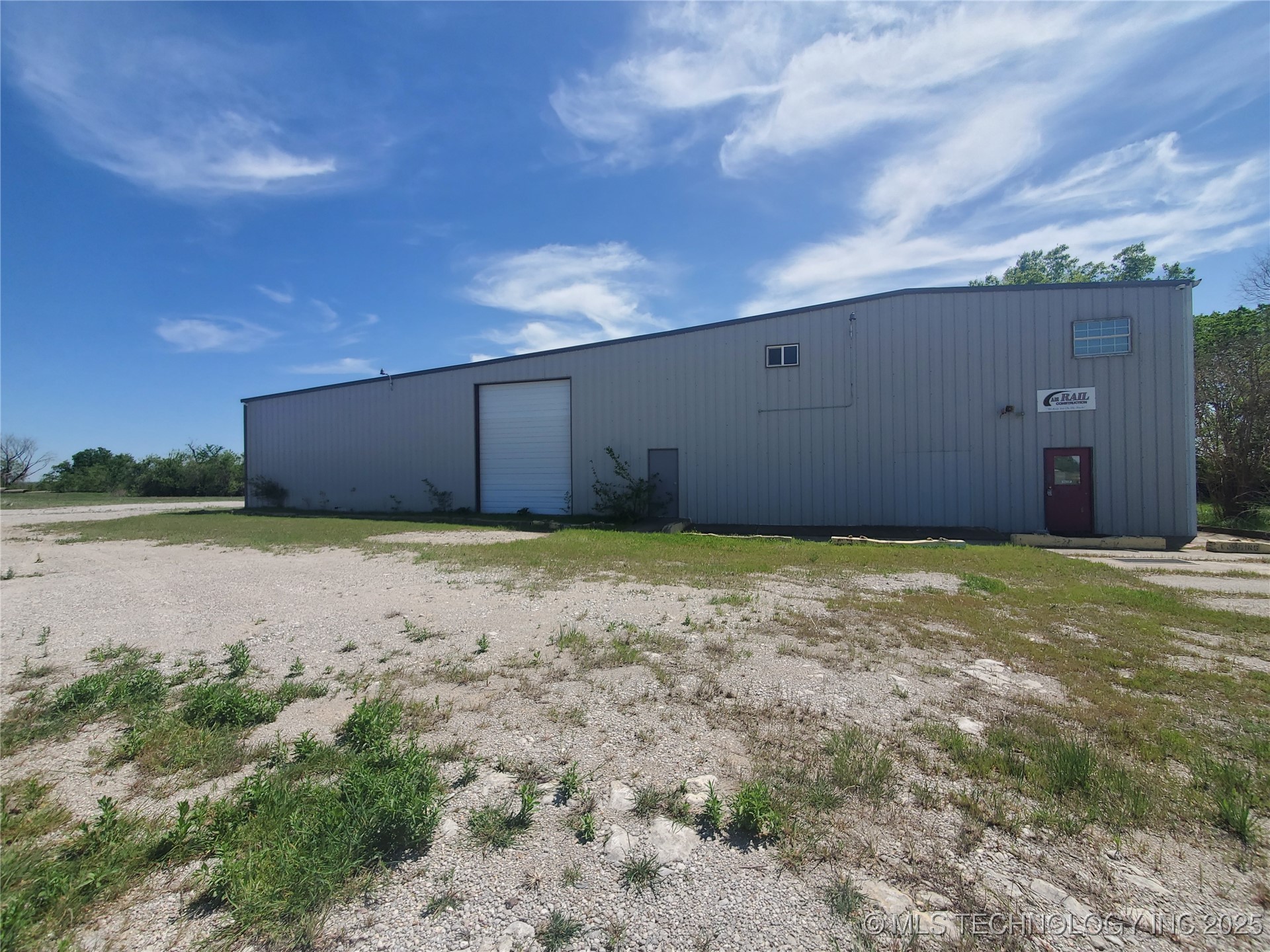 16901 S Admiral Place Property Photo